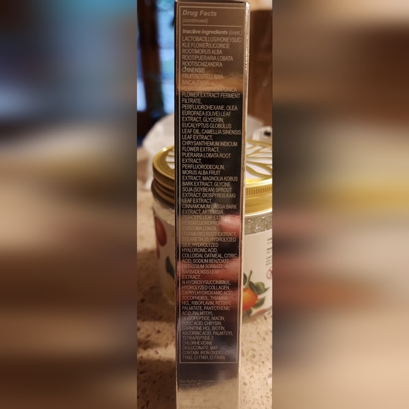 IT COSMETICS - Picture 3 of 6